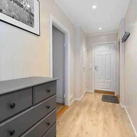 Apartment Leilighet I 1. Etasje Med Hage Og Sol Hele Dognet